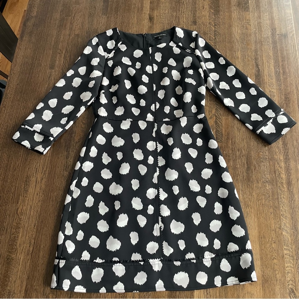 Banana Republic Black White Taupe 3/4 sleeves Classic Dress - Size 2